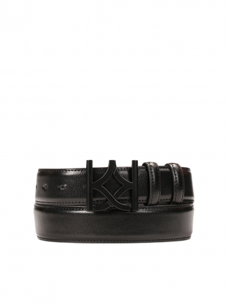 Classic black belt with logoed buckle