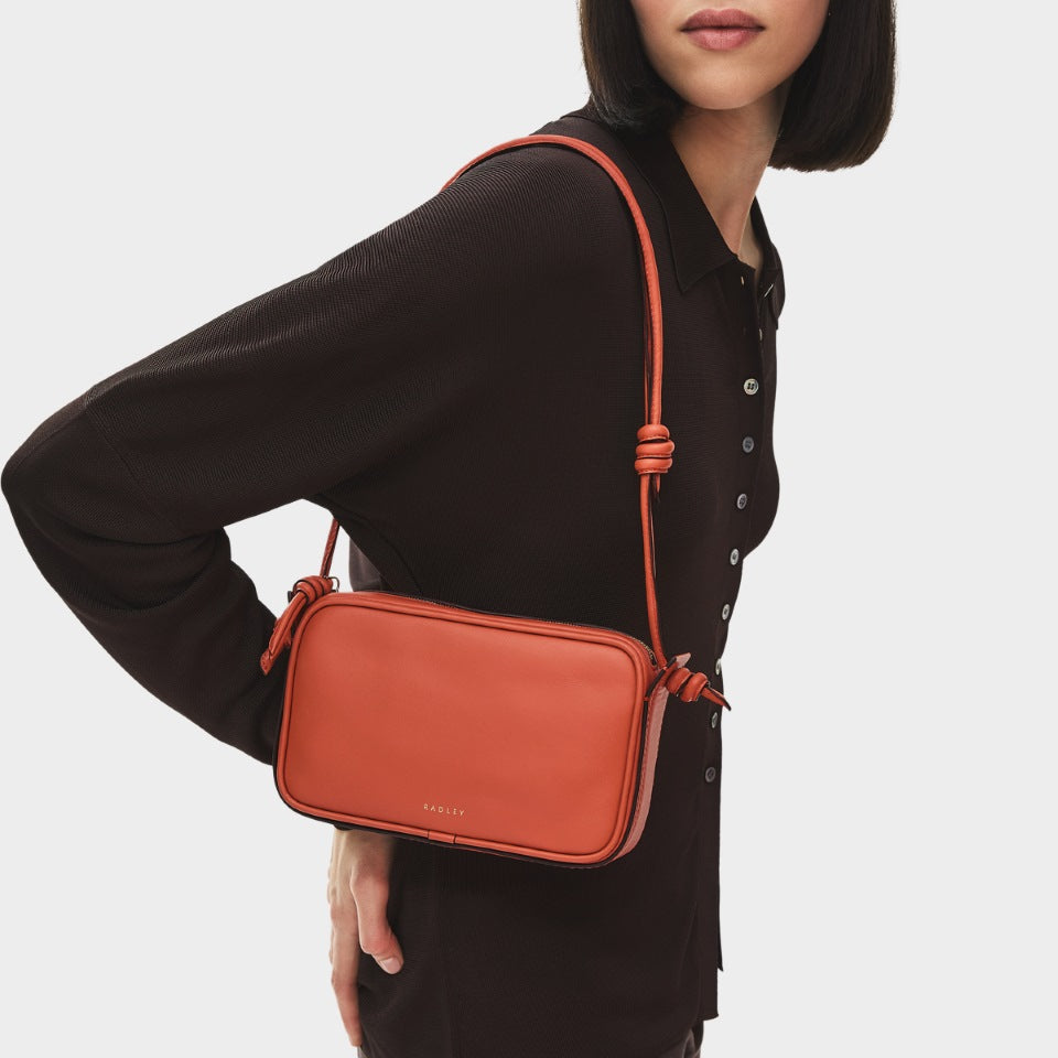 The Camden - Small Ziptop Shoulder