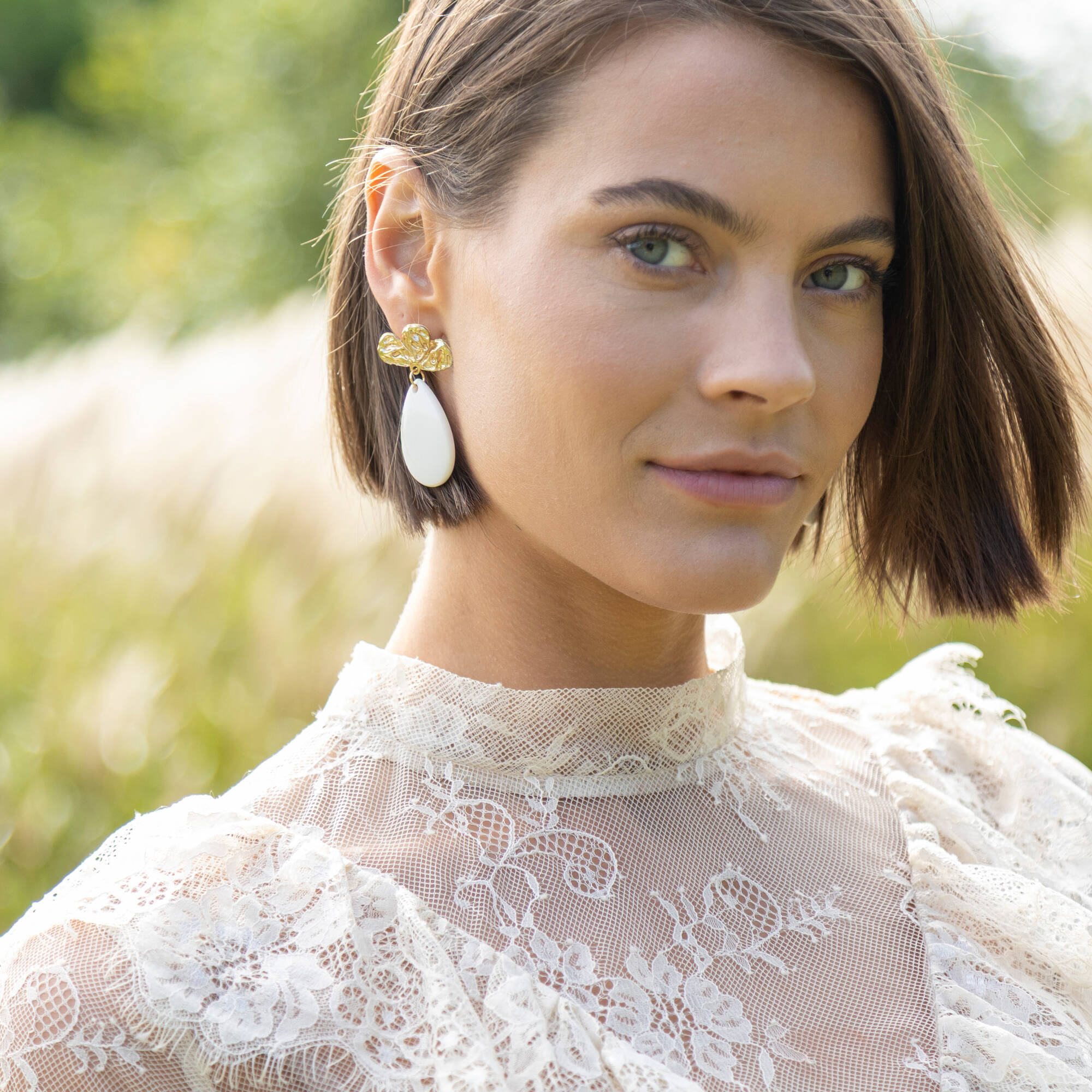 Blouse dentelle volantée