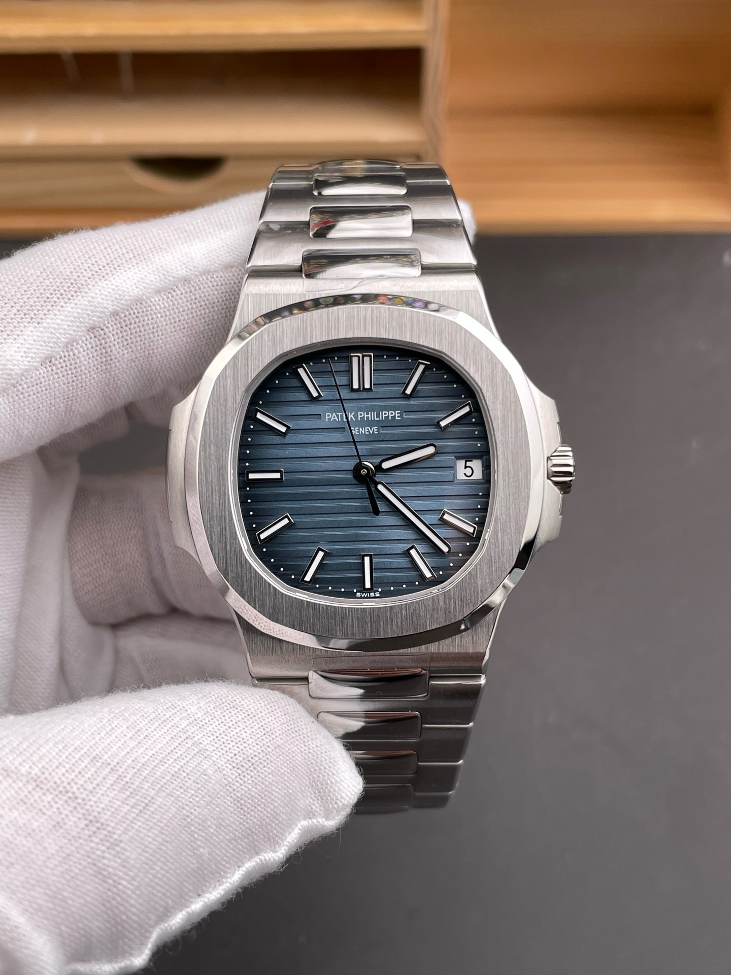 Patek Philippe Nautilus 5711/1A blue dial style -5