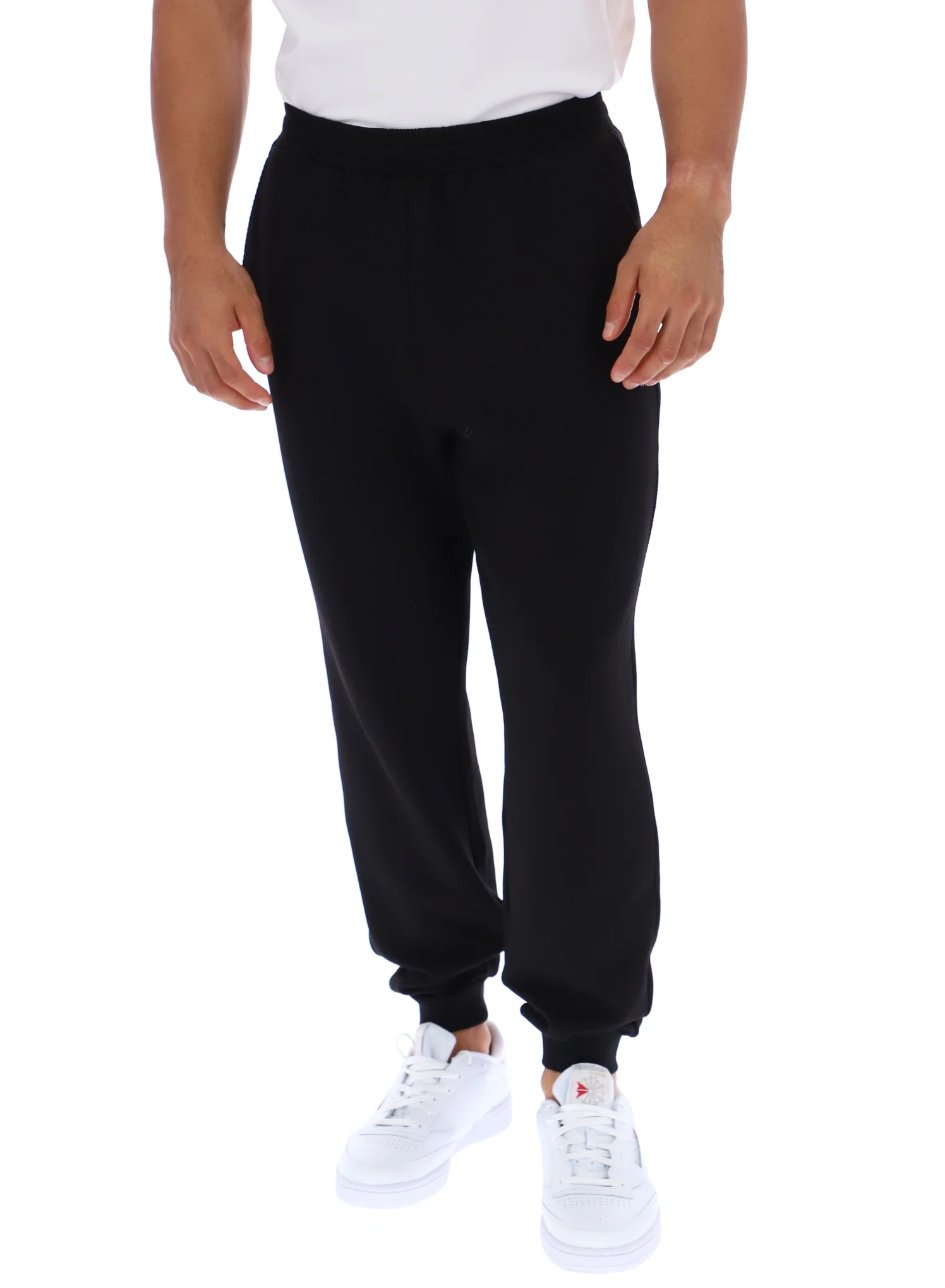 LEE | BLACK