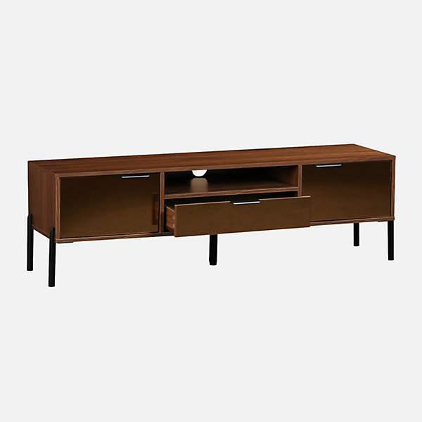 Meuble TV vintage décor bois de noyer. finition vitre fumée. pieds et poignées en métal. L 151.5 x 38 x 44.7cm