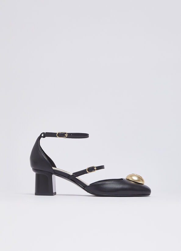 Two pieces in pelle