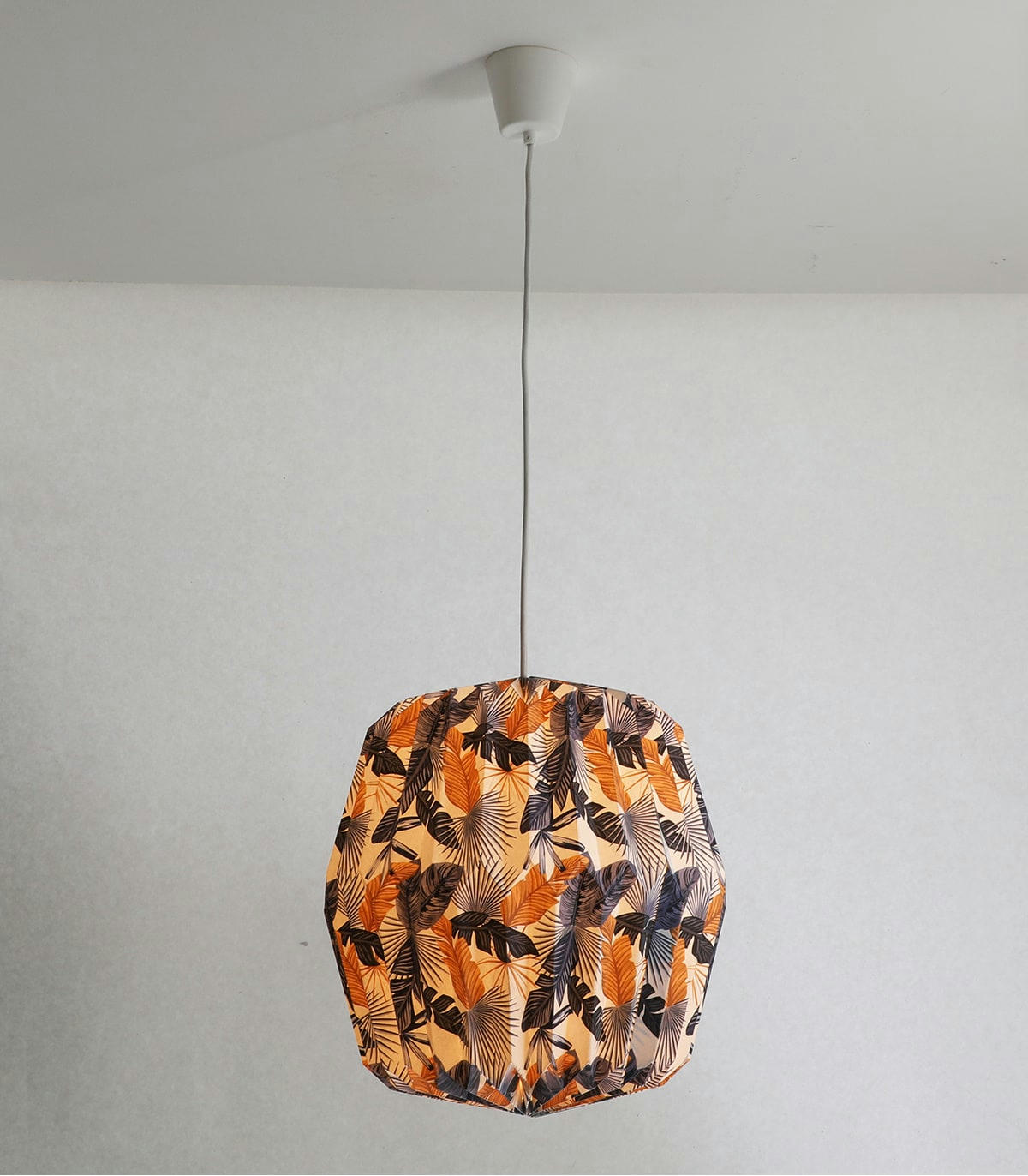 TIPPI - Suspension en papier multi-couleur d. 40 cm