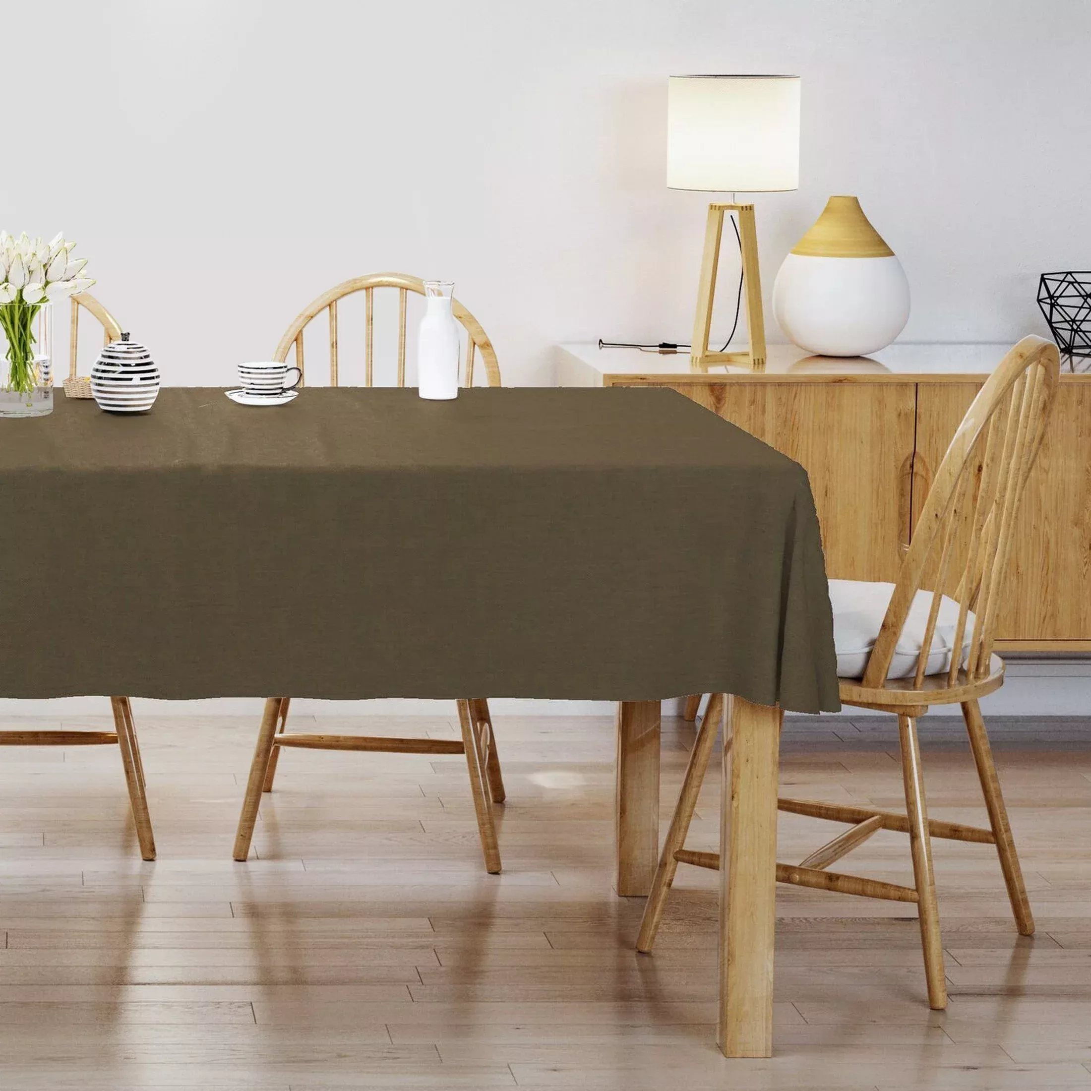 Obrus na wymiar STYLE jasnobrązowy o naturalnym charakterze, z widocznym, ozdobnym splotem