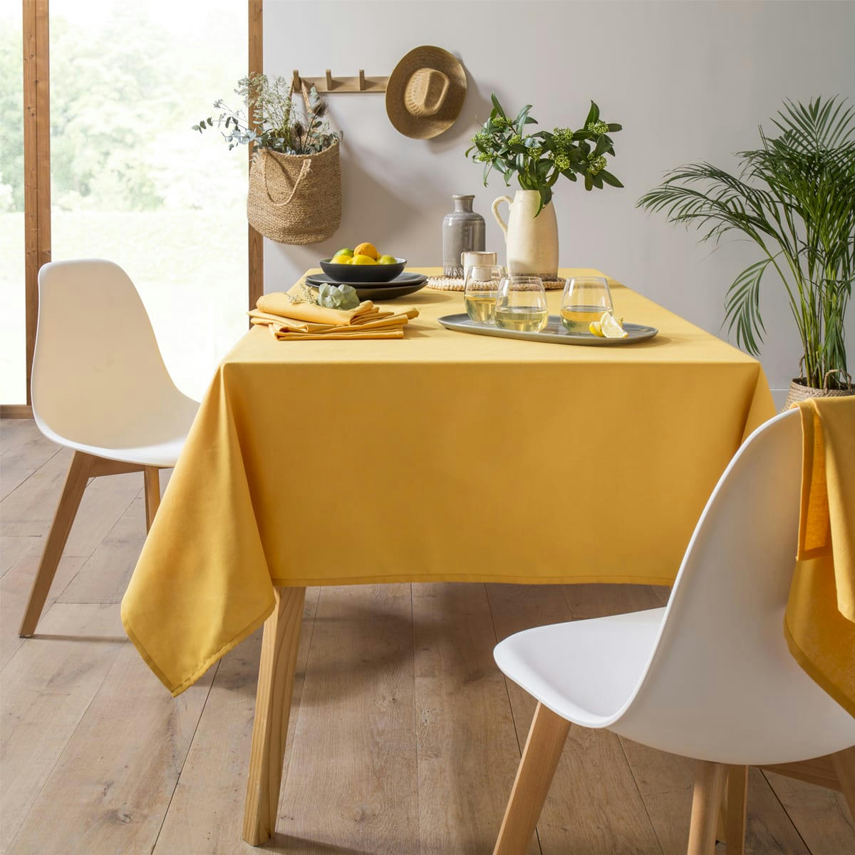 CAMBRAI - Nappe en coton traitee teflon curry 150 x 190