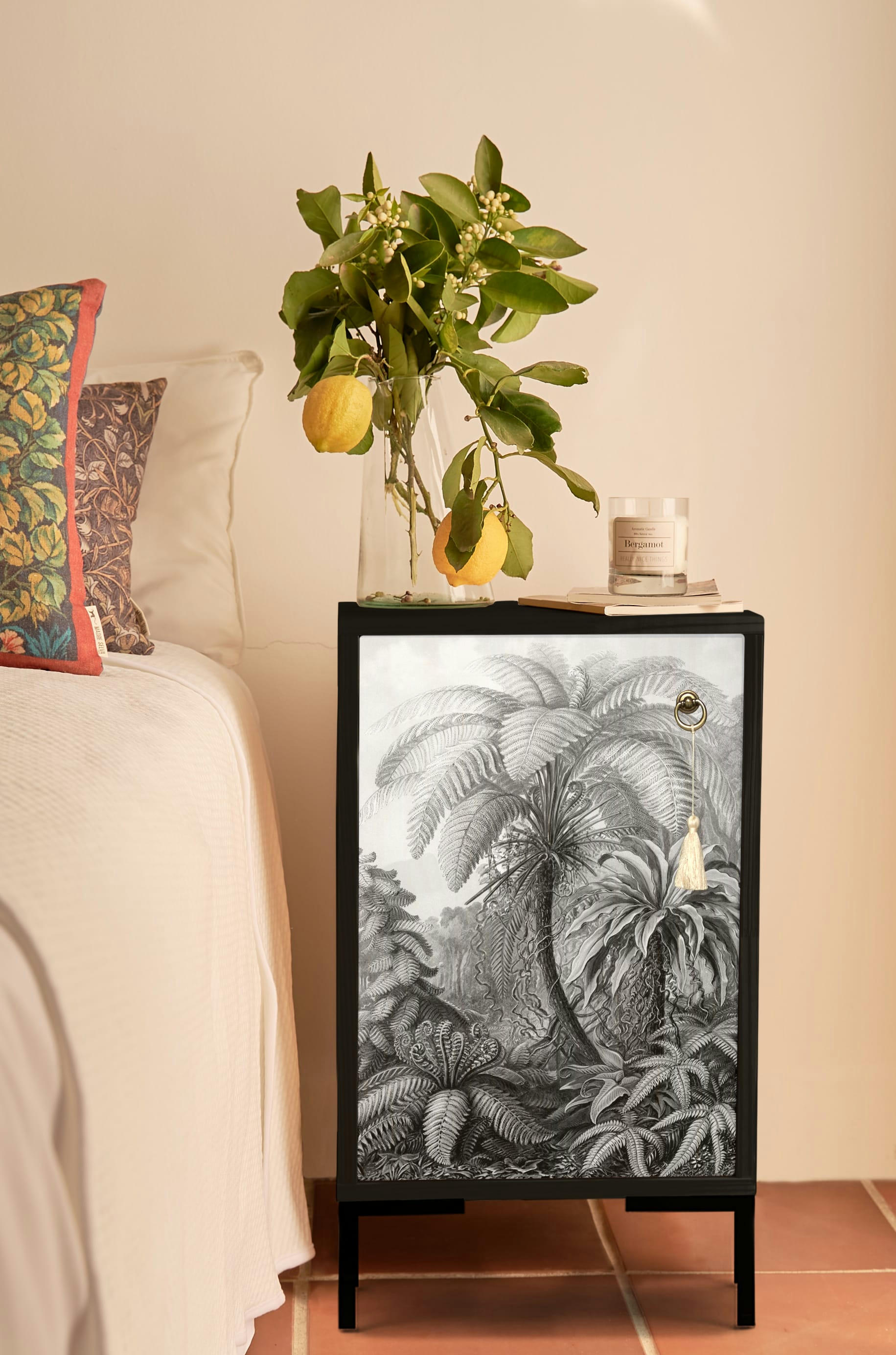 BLACK VINTAGE PALM - Table de chevet en MDF avec imprimé palmier