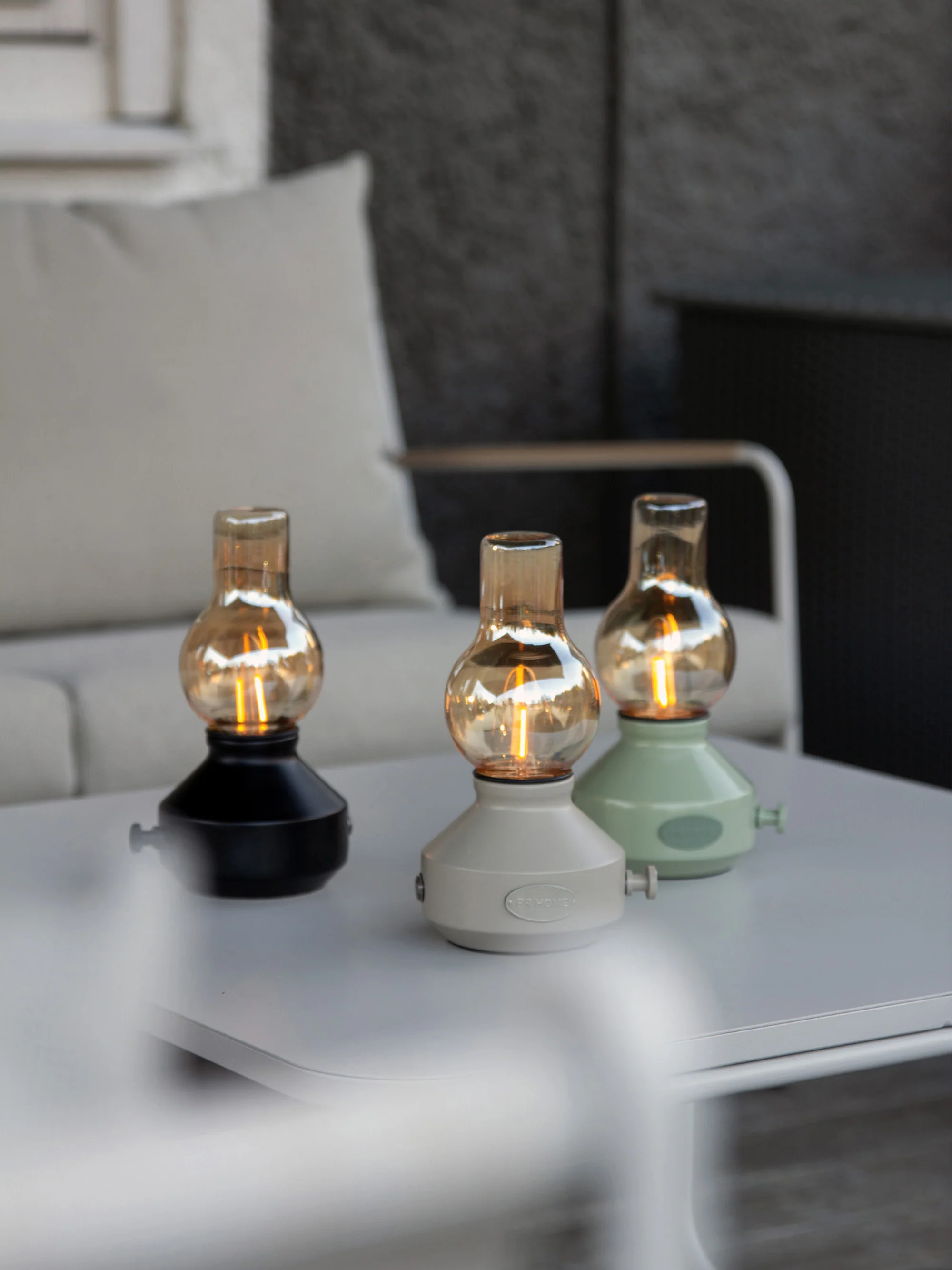 Kleine LED-Außentischlampe Glimt, dimmbar