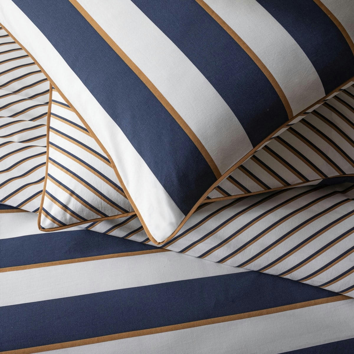 NOLWENN - Parure de lit 2 personnes coton  imprimé bleu 240x220cm