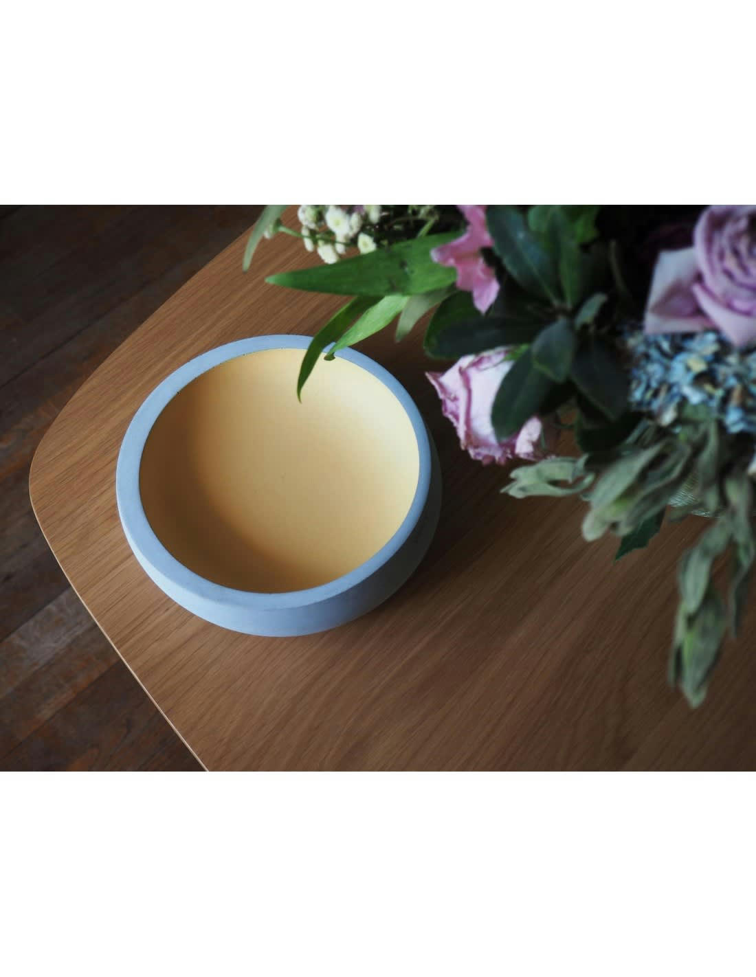 BRUT - Videpoche en béton Cream Gold