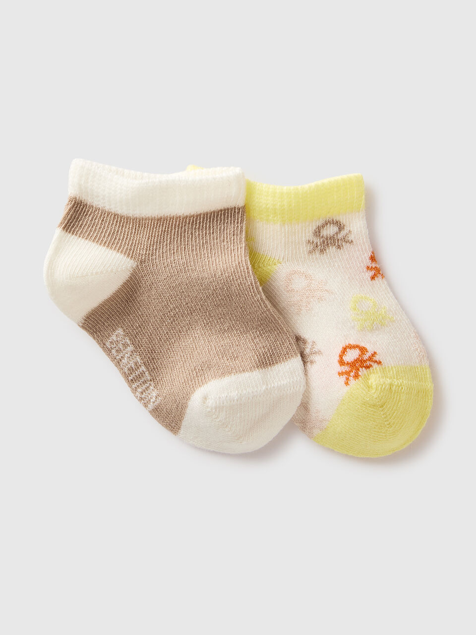 Set of short socks with inlay