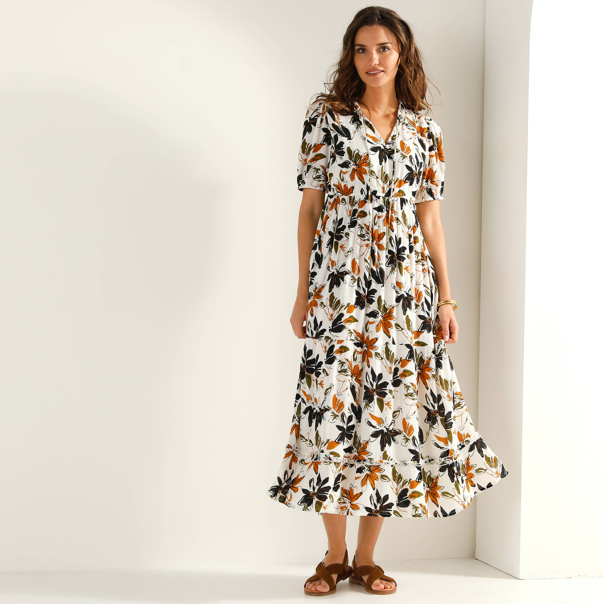 Robe longue volantée, crépon imprimé