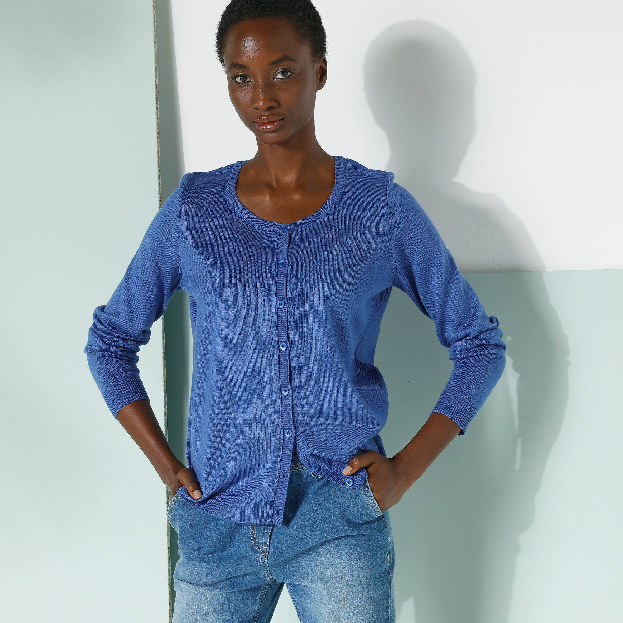 Cardigan boutonné col rond uni, toucher doux