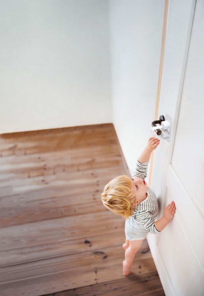 DØRLÅS DREAMBABY SELVKLEBRIG