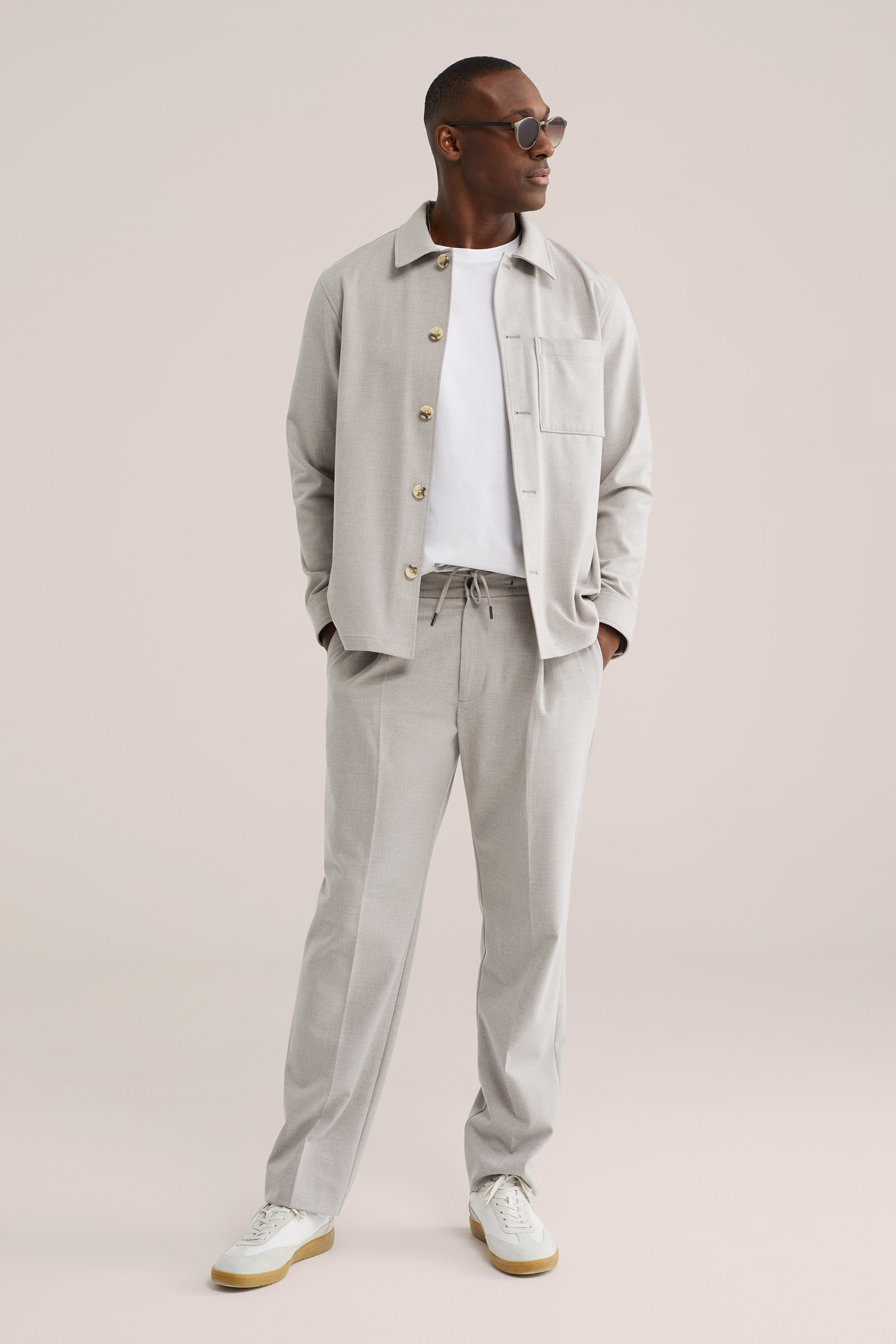 Heren regular fit smart broek met bandplooi en een elastische tailleband