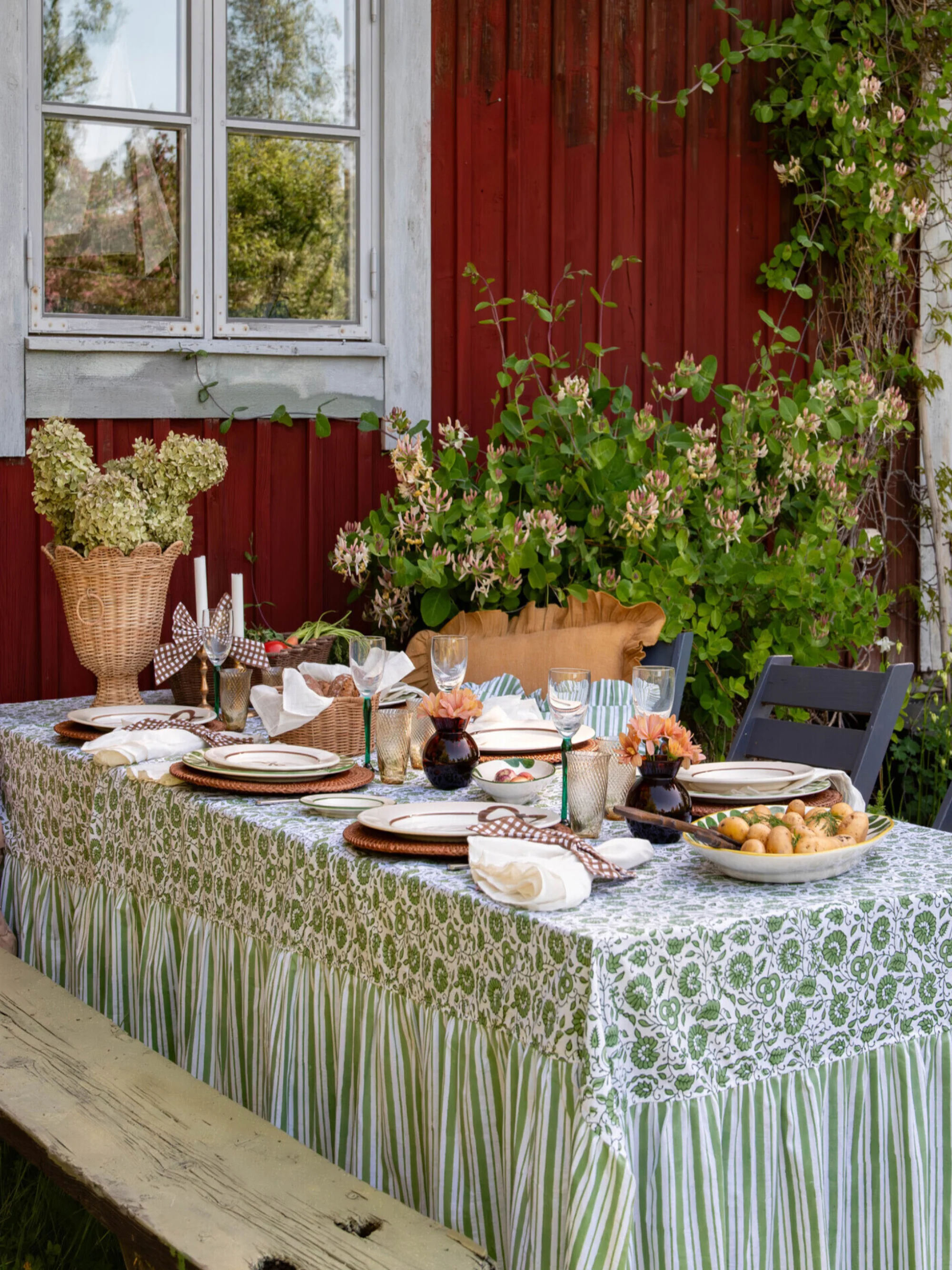 Handgefertigte Tischdecke Damson