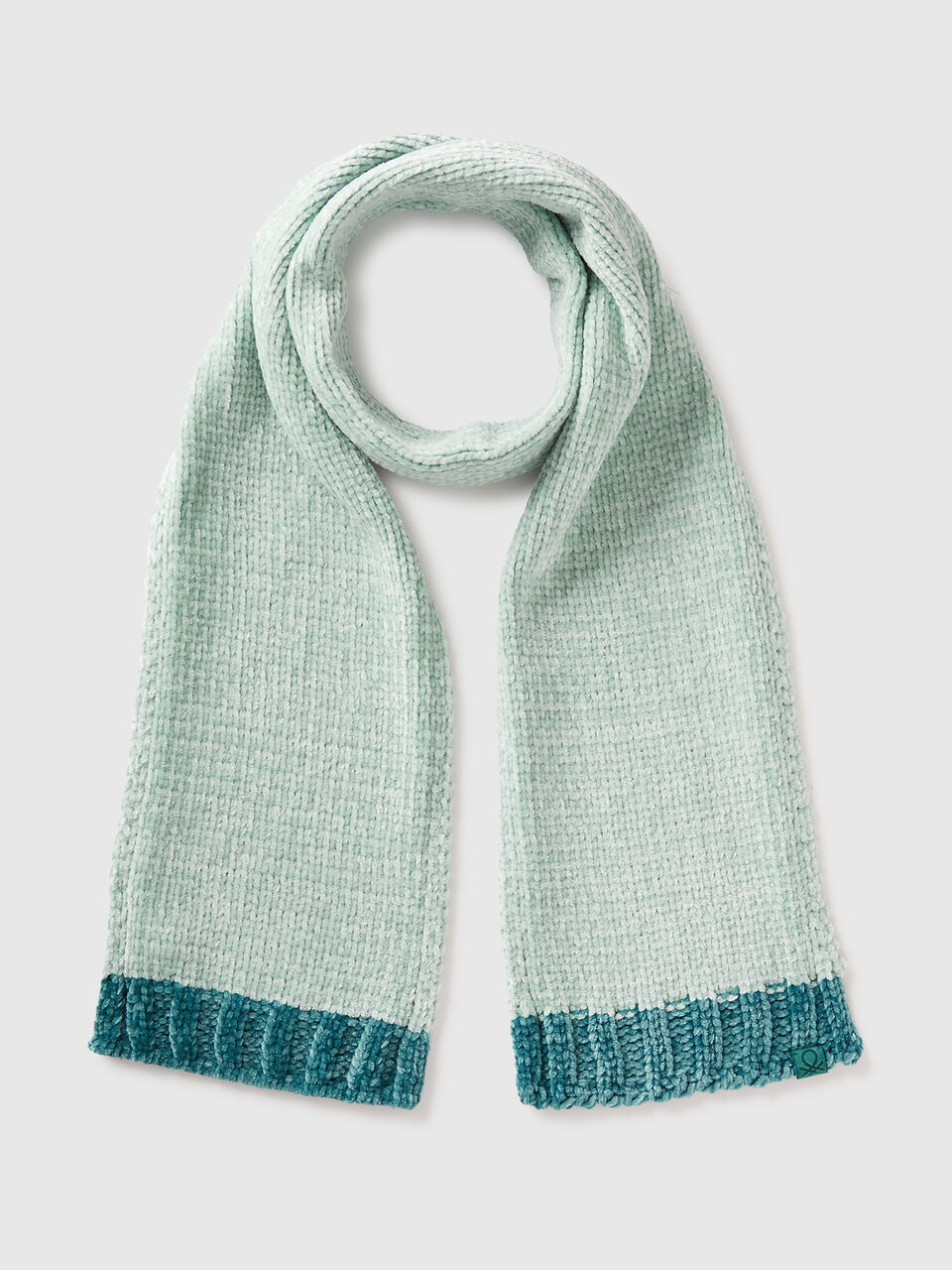 Color block chenille scarf