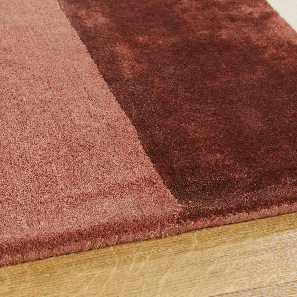 - Tapis tufté jacquard caramel, gris anthracite, bleu gris, gris et écru, 140x200