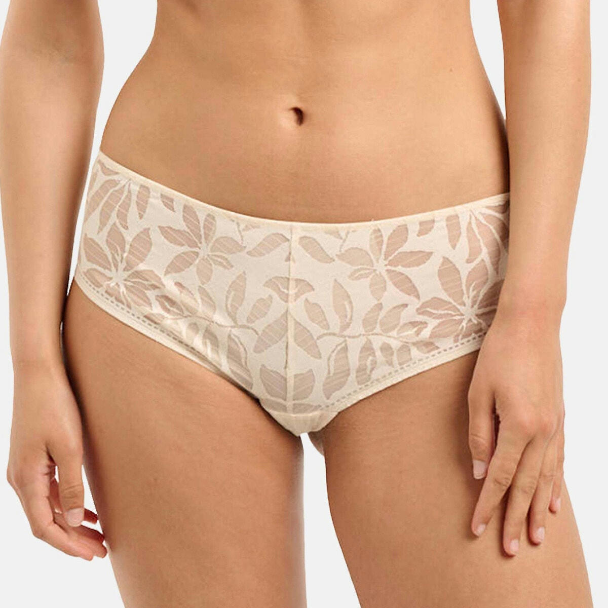 Shorty dentelle Emmy