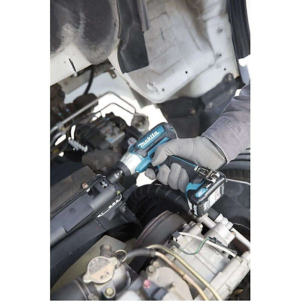 cle a choc makita avec batterie 10.8 V 4 Ah