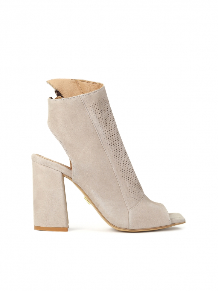 Ladies’ beige peep toe boots