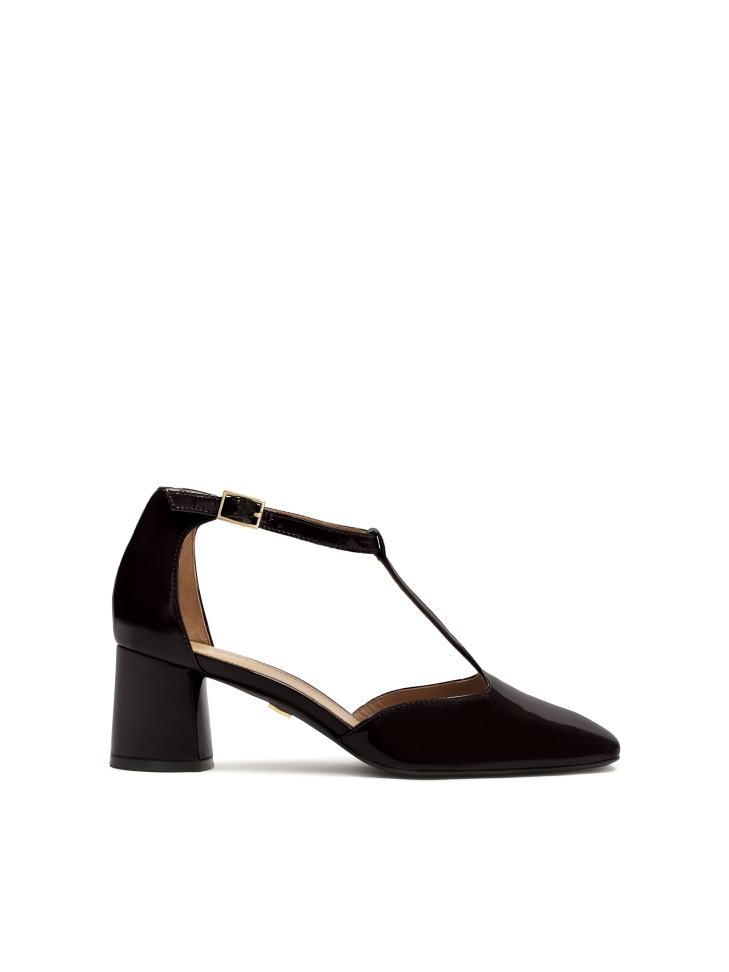 Patent leather semi-open-toe pumps on a post