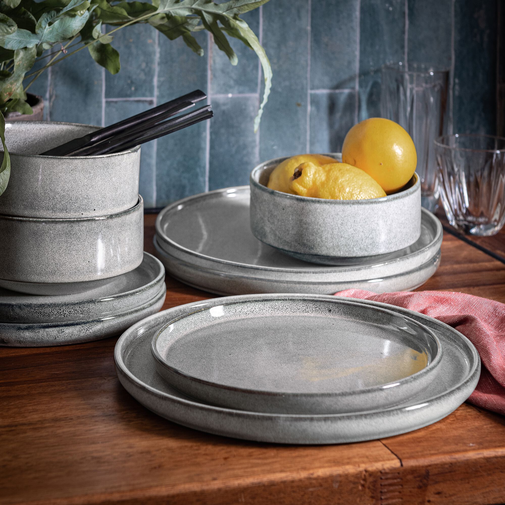 PIETRA - Assiette creuse en grès émail réactif D15,5cm - gris clair