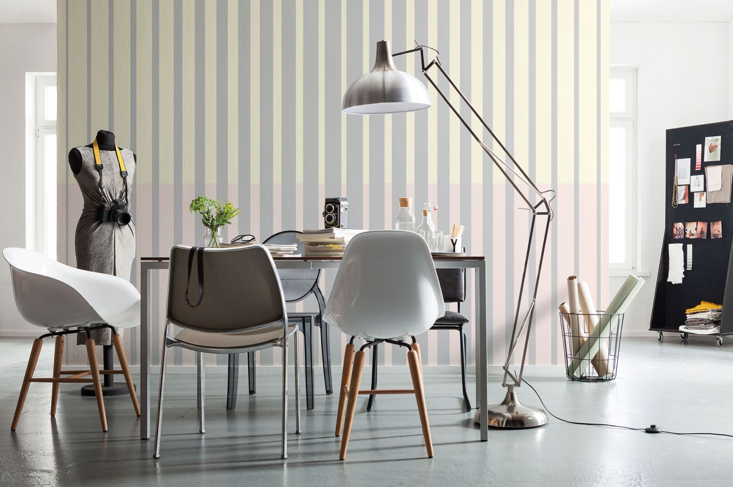Sanders & Sanders fotobehang hout panelen geel en roze - 400 x 250 cm - 612381