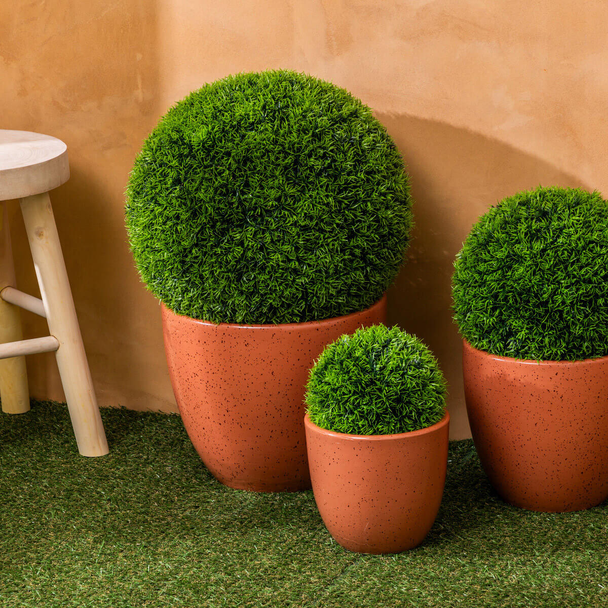 Artificial boxwood ball "Carly" Green, D.18 cm
