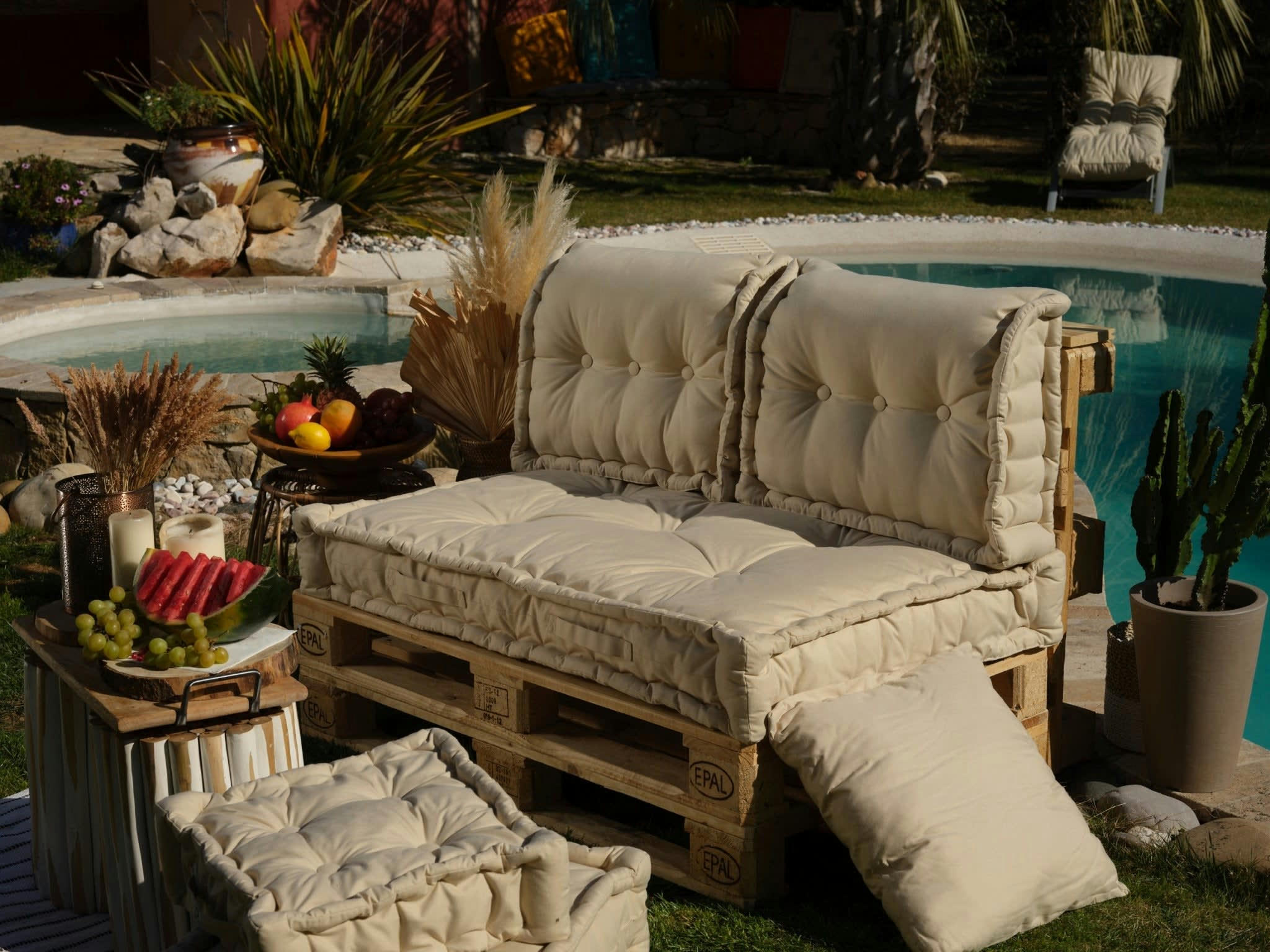 - Coussins pour palette capitonné en polyester 120x80x20cm beige