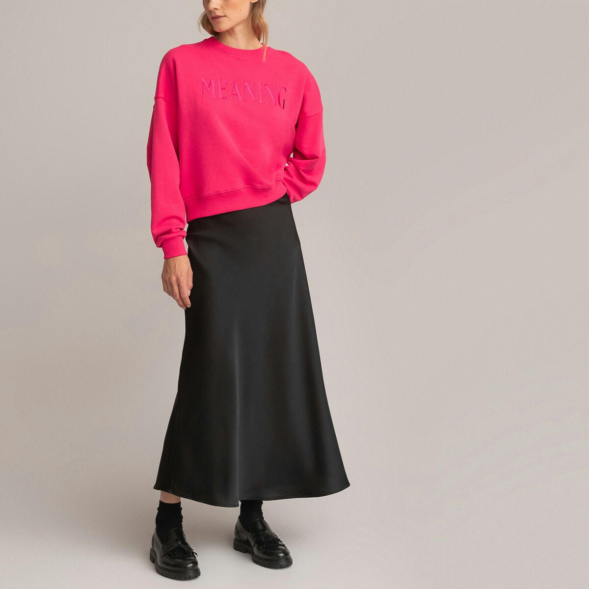 Jupe évasée longue en satin mat