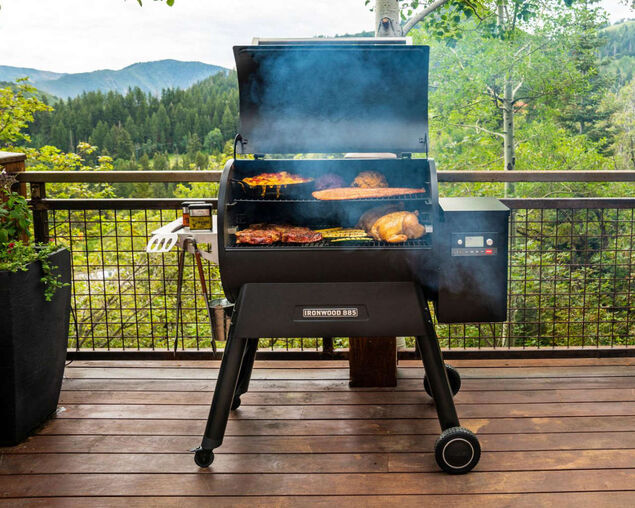 Traeger Ironwood 885 - Gen 1 Pellet Grill & Smoker