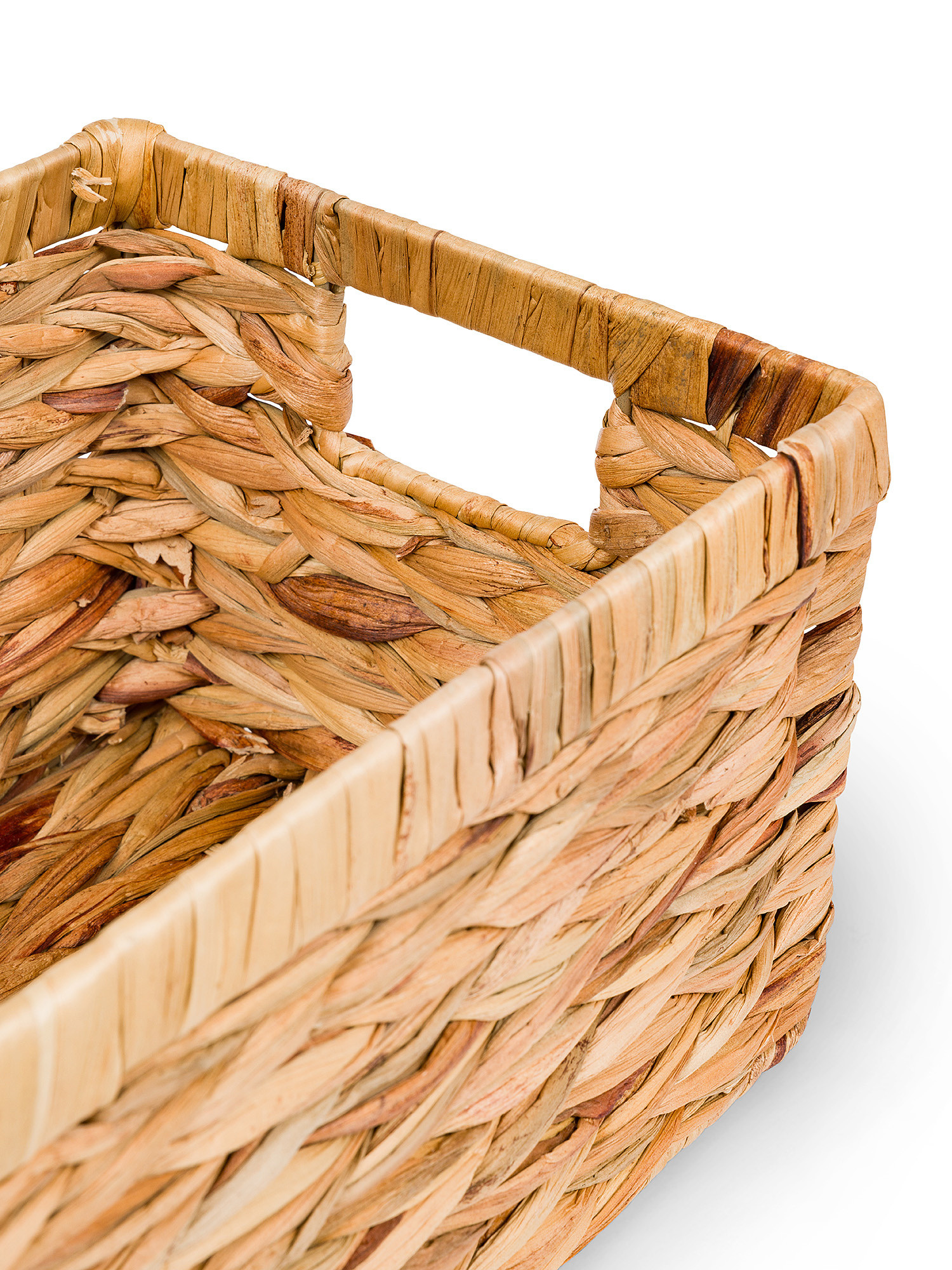 Cesto in paglia intrecciata