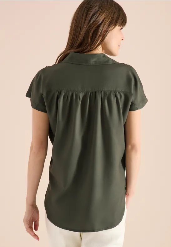 Basic Bluse mit Hemdkragen in Unifarbe