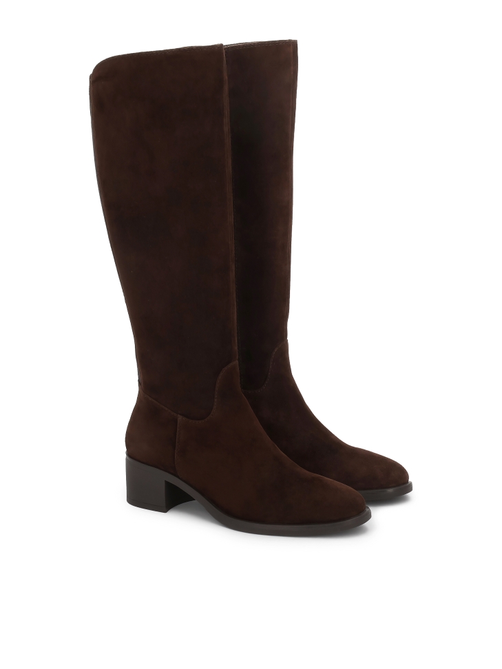 Brown suede boots with elastic and zipper closure