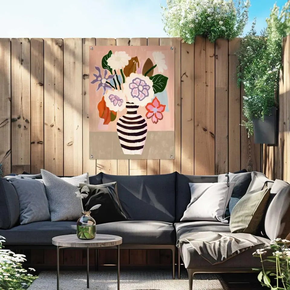 Tuinposter Black White Striped Vase - 80 x 60 - Bont
