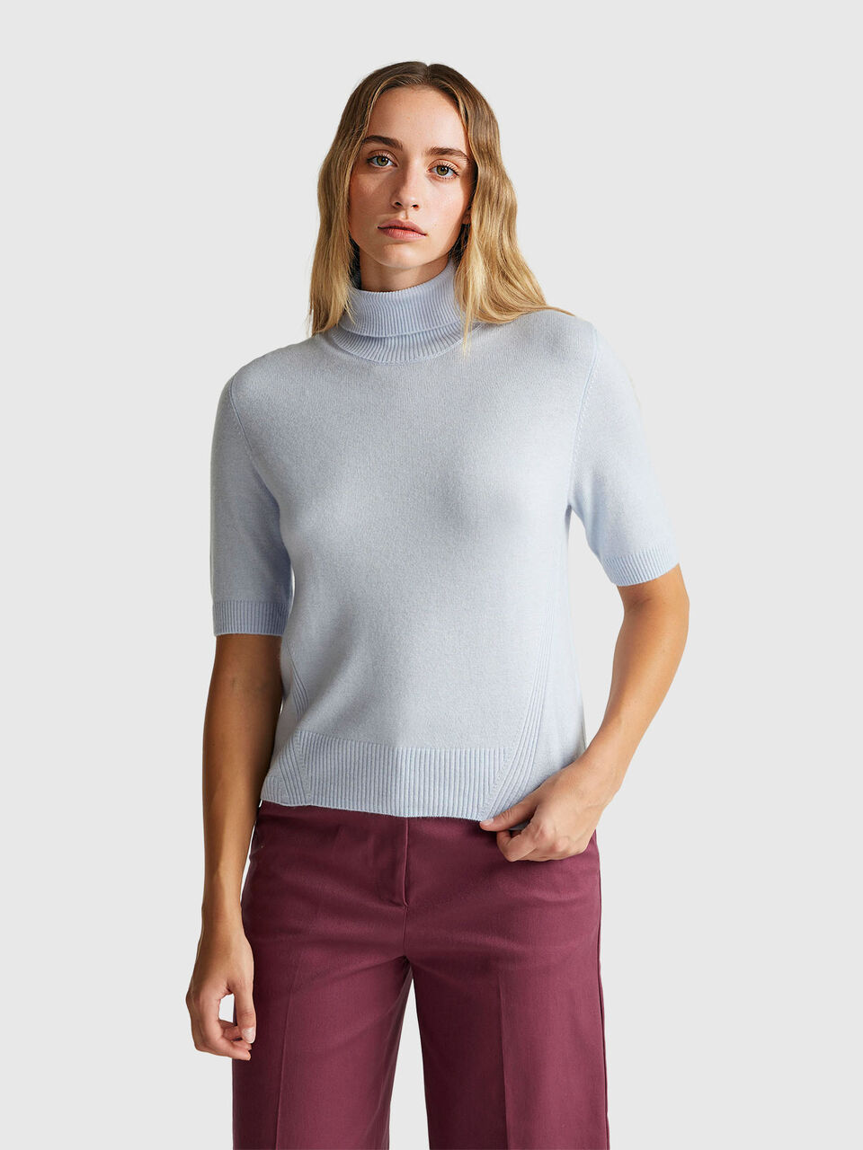 Red short sleeve turtleneck in cashmere blend