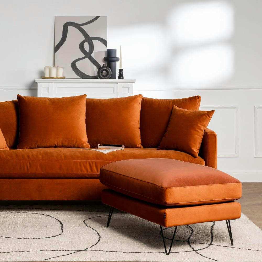 VILLABON - Pouf en velours pieds épingles noirs rouille