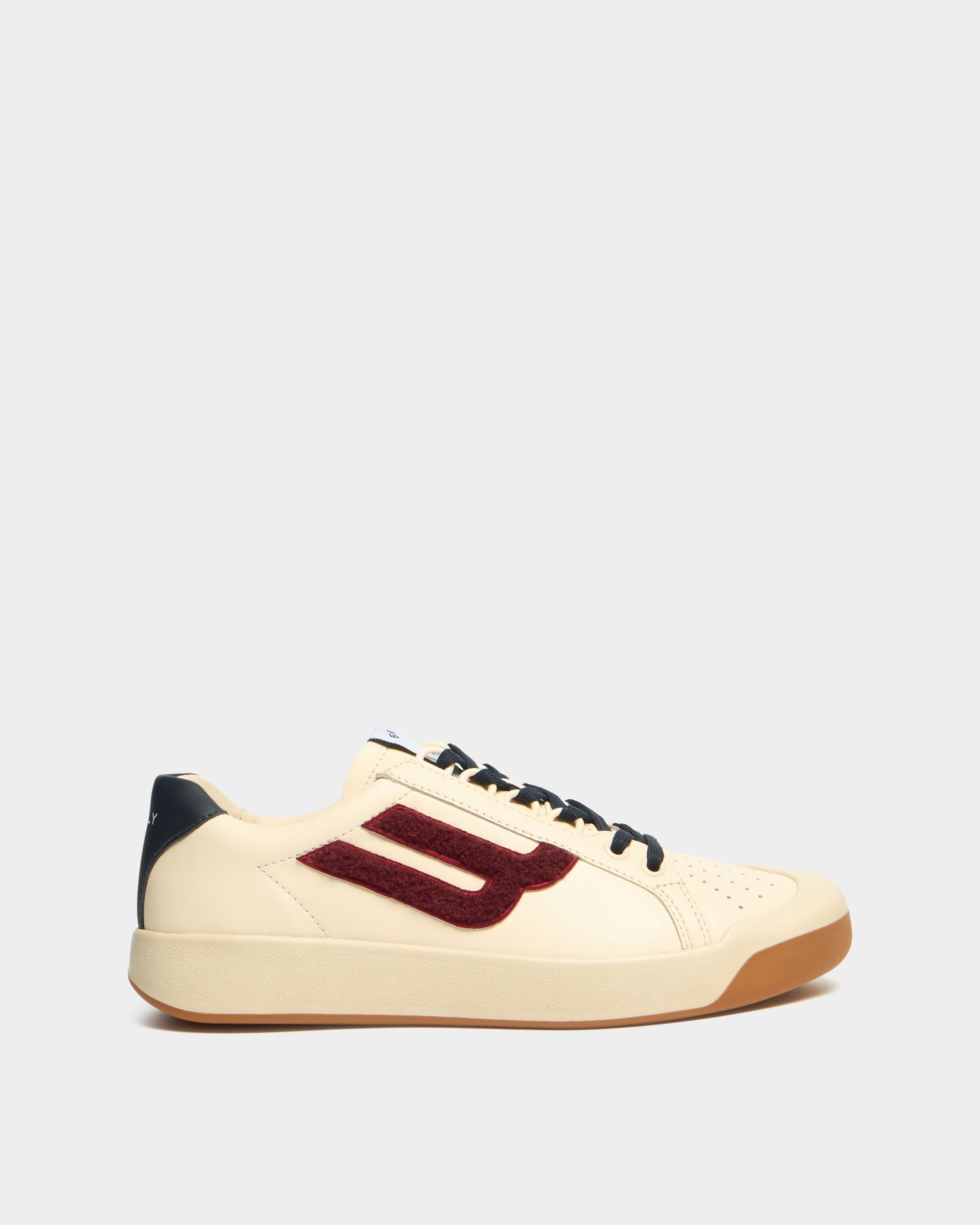 Sneaker aus Leder in Elfenbein und Frottee in Heritage-Rot aus der Tennis-Kollektion