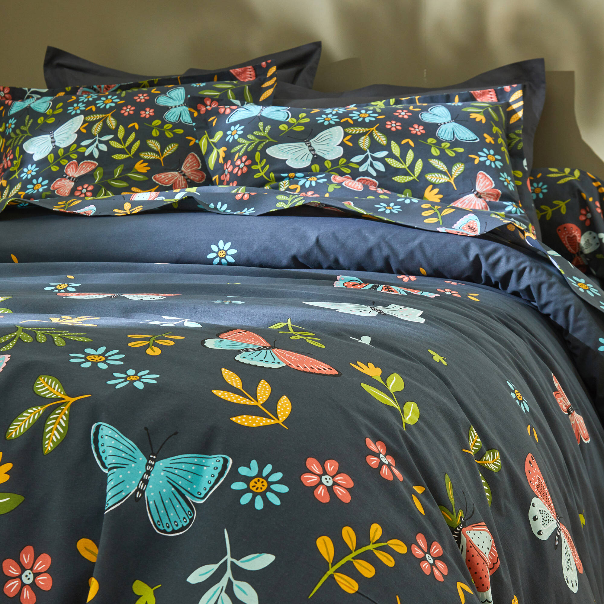 Linge de lit Envolée en coton à motifs papillons