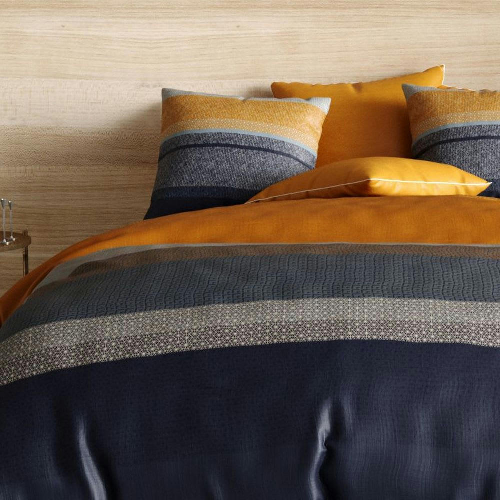 - Parure de lit 2 places réversible percale de coton à motifs 240x260 cm