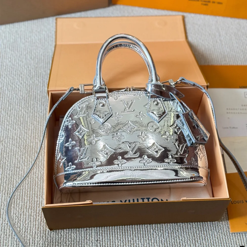 Louis Vuitton Alma BB