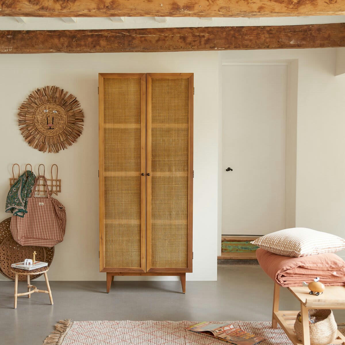 NINON - Armoire enfant en pin et cannage