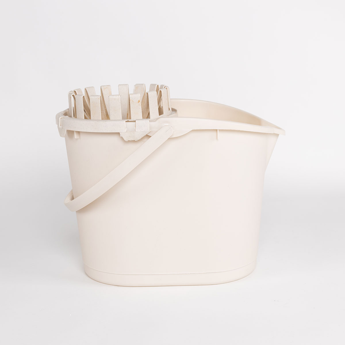 Balde bege com espremedor 16L