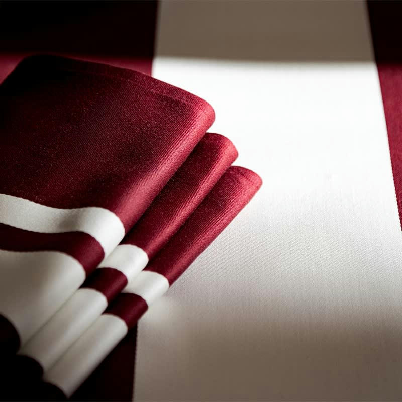 PAMPELUNE - Serviette de table satin de coton Rouge 50x50 cm