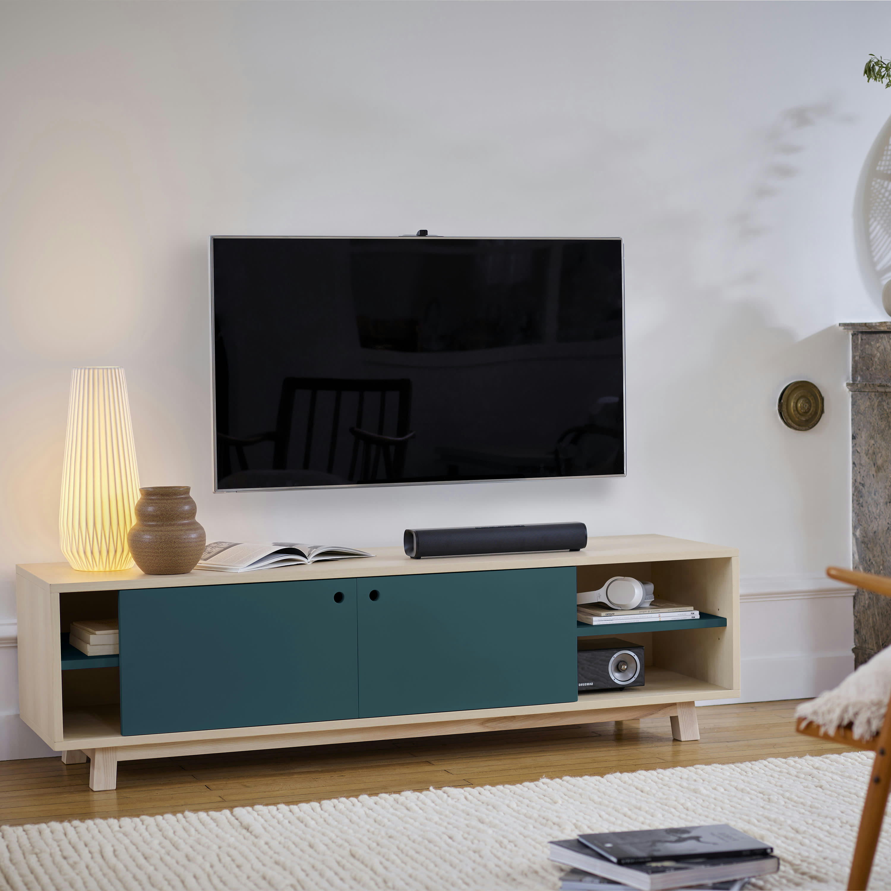 KUBE - Meuble TV 2 portes coulissantes 160 cm, en frêne
