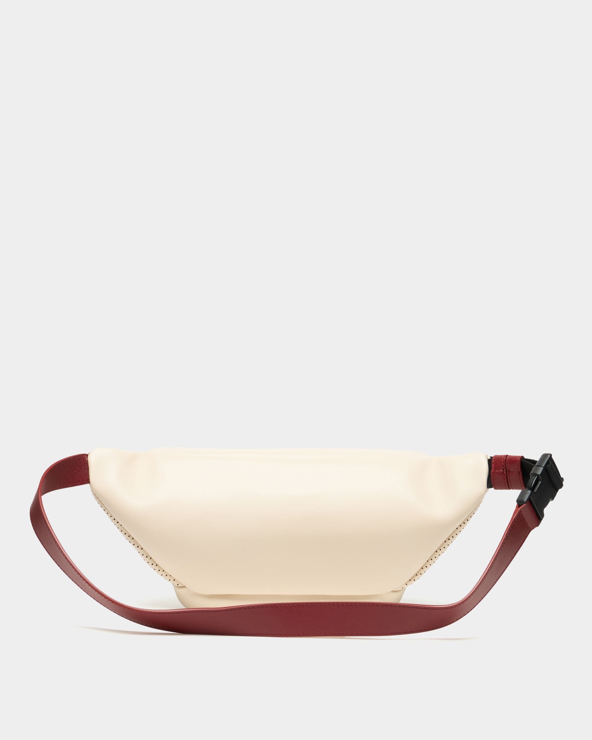 Gürteltasche der Tennis Collection aus perforiertem Leder in Elfenbein