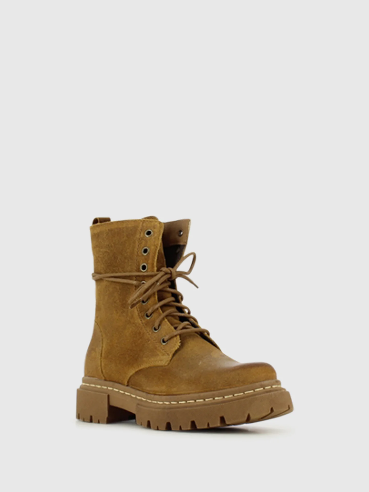 Botins com Fecho em Camurça Camel