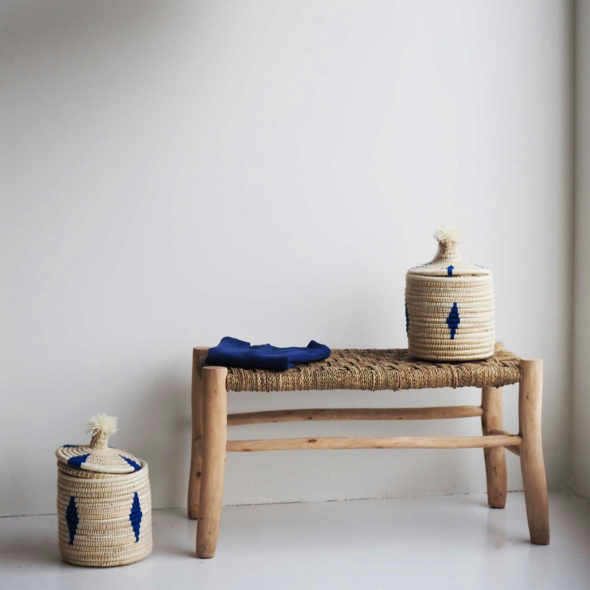 MALOU - Boîte berbère en laine et osier à motif bleu