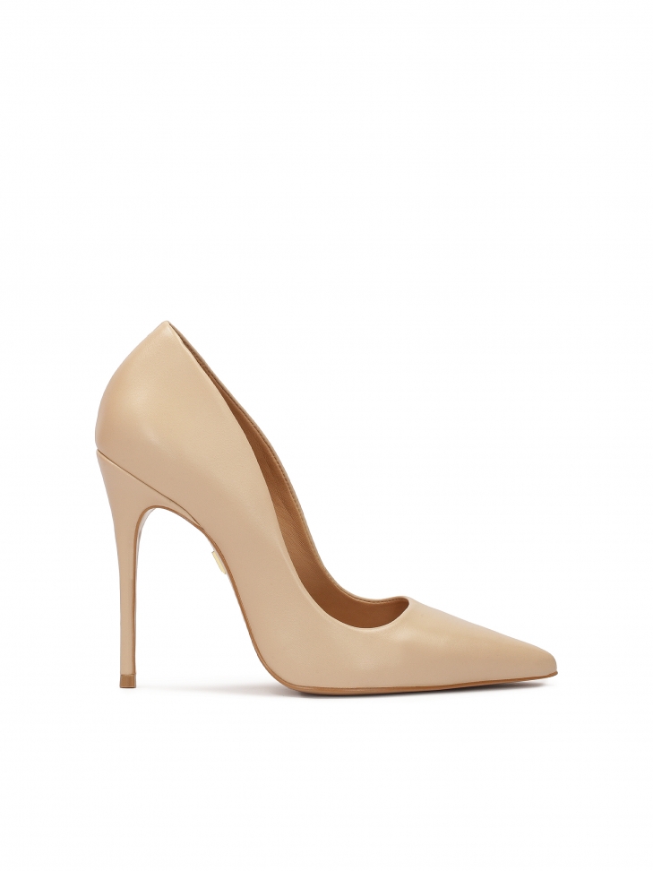 Beige classic leather pumps
